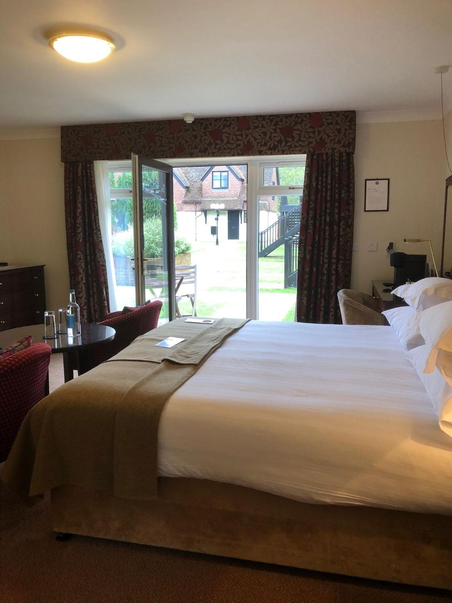 Macdonald Elmers Court Hotel Lymington Exterior foto
