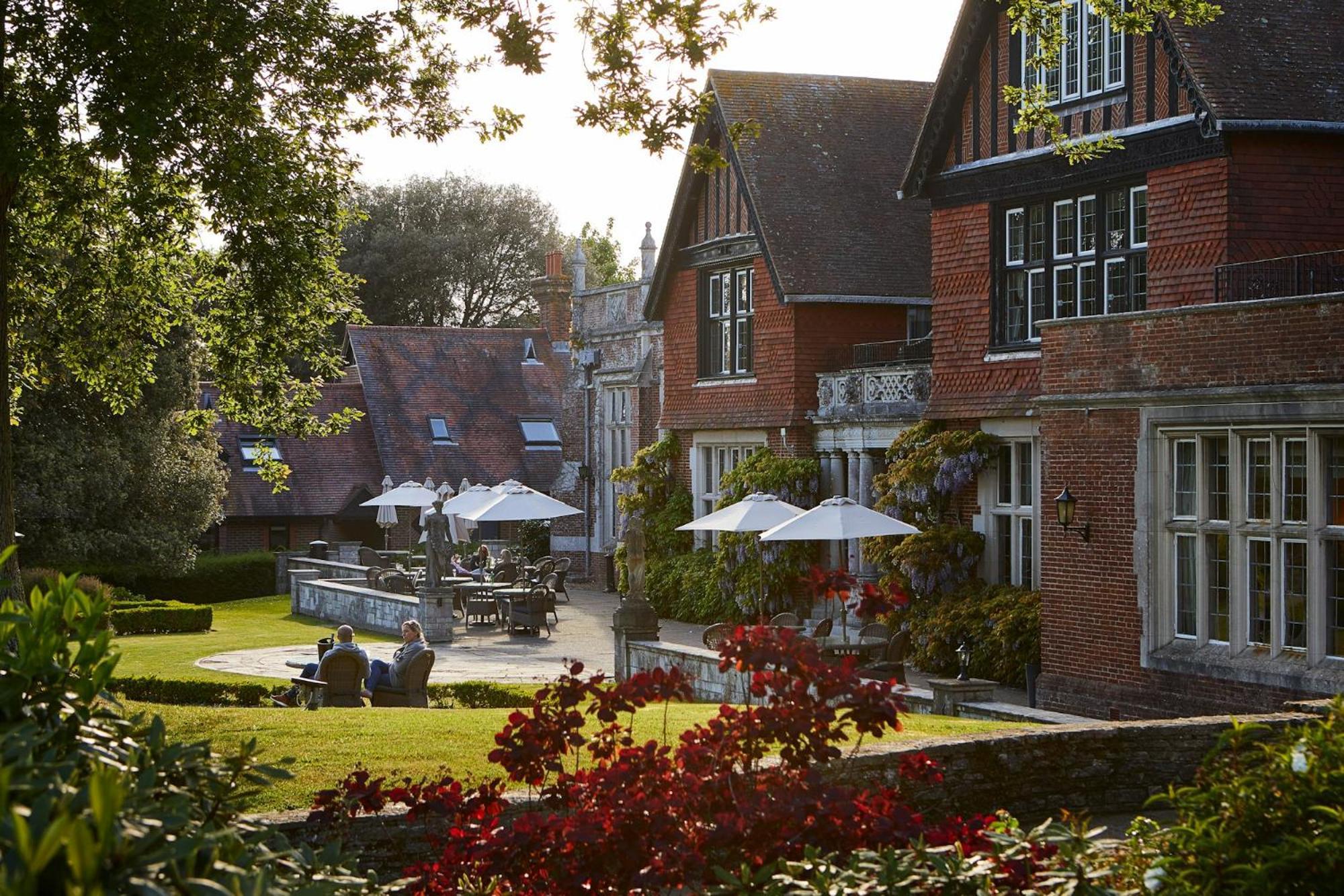 Macdonald Elmers Court Hotel Lymington Exterior foto