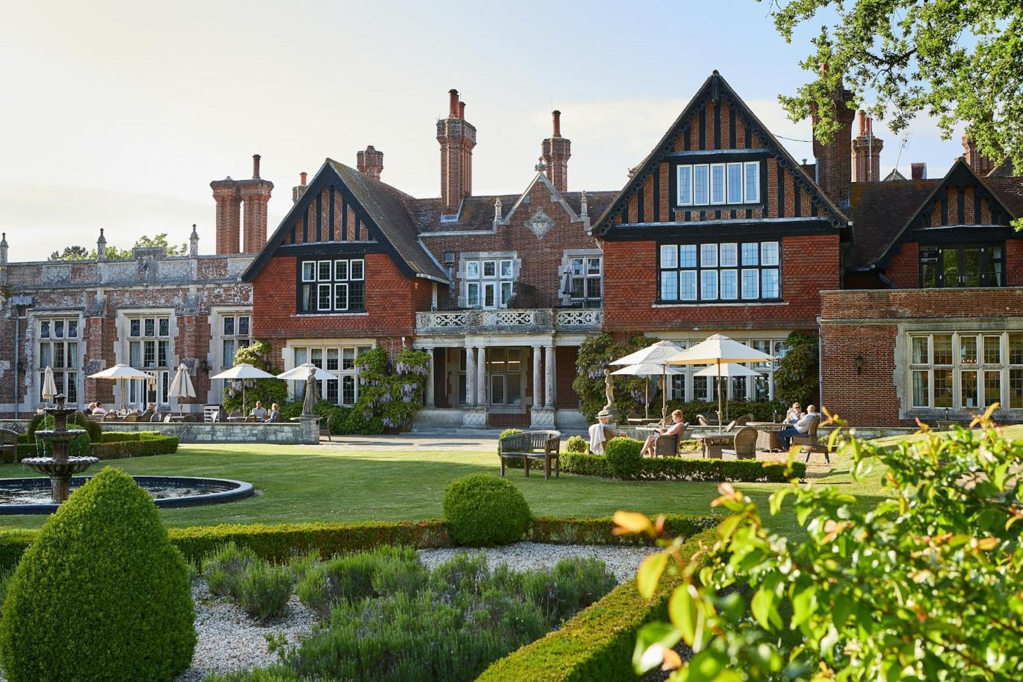 Macdonald Elmers Court Hotel Lymington Exterior foto